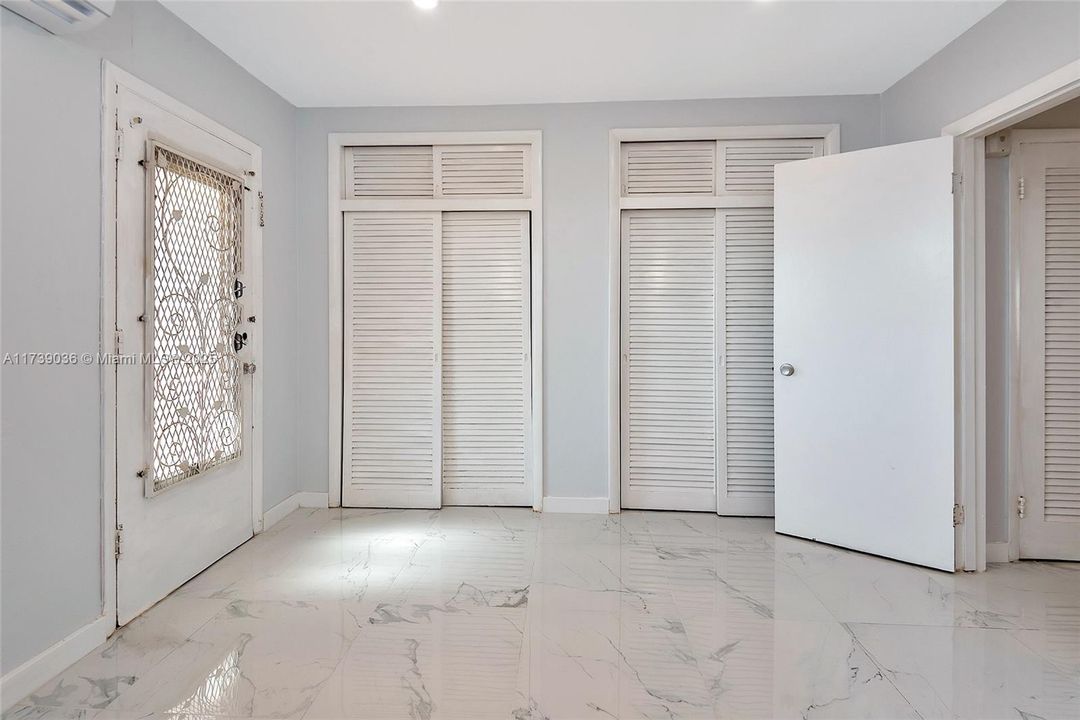 For Sale: $94,900 (1 beds, 1 baths, 625 Square Feet)