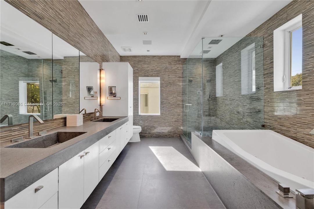 En Venta: $7,500,000 (7 camas, 5 baños, 5735 Pies cuadrados)