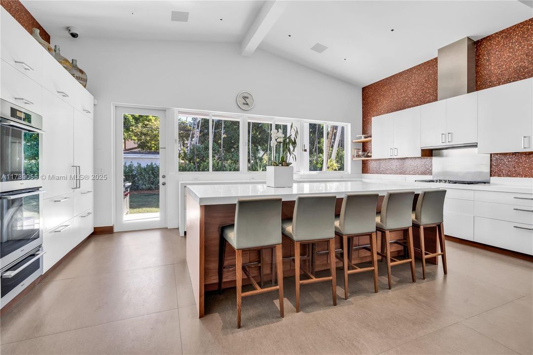 En Venta: $7,500,000 (7 camas, 5 baños, 5735 Pies cuadrados)
