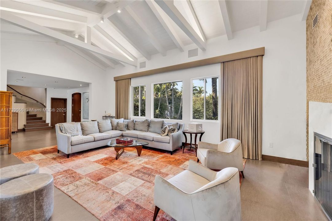 En Venta: $7,500,000 (7 camas, 5 baños, 5735 Pies cuadrados)