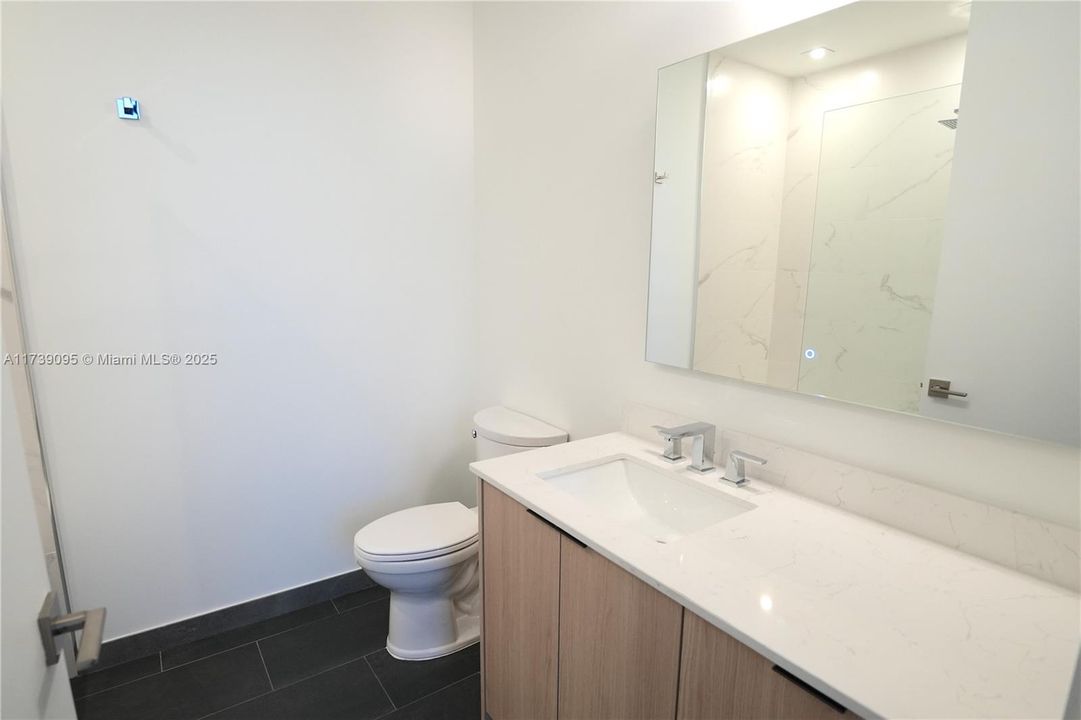 Recently Rented: $4,000 (2 beds, 3 baths, 1306 Square Feet)