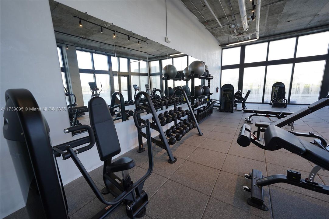 Recently Rented: $4,000 (2 beds, 3 baths, 1306 Square Feet)