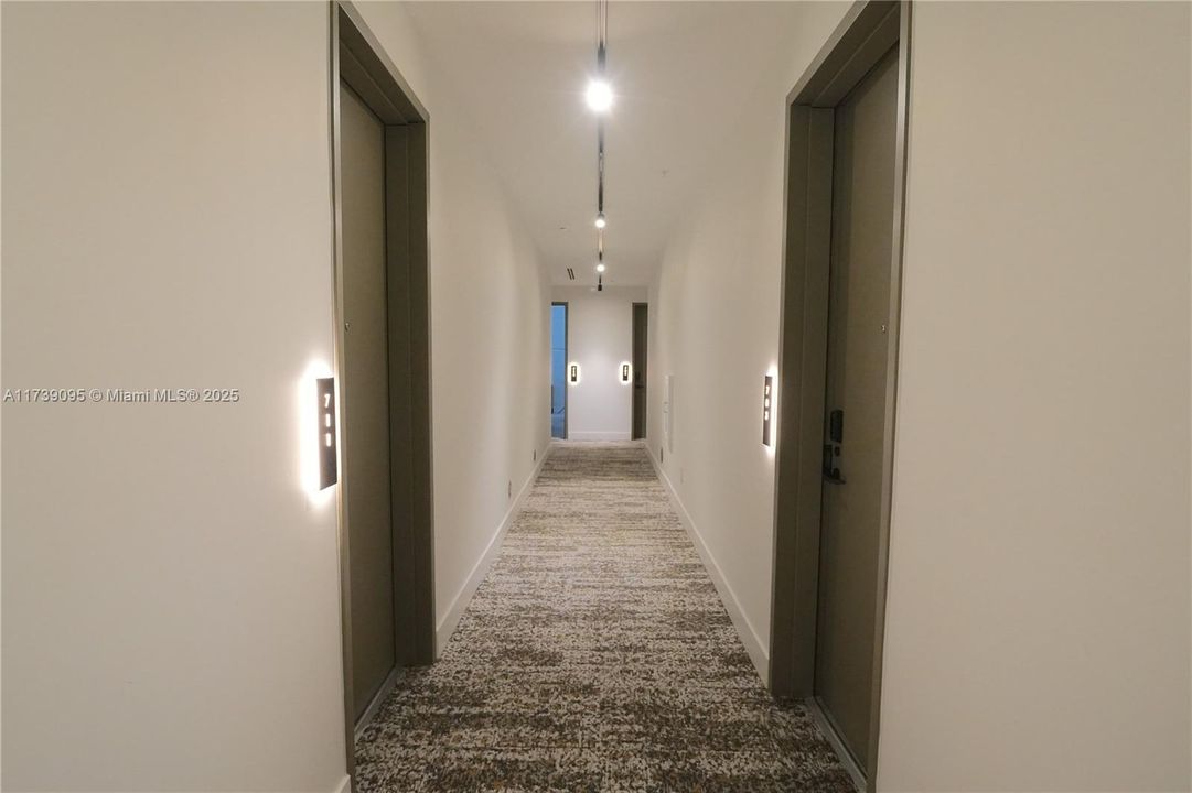 Recently Rented: $4,000 (2 beds, 3 baths, 1306 Square Feet)