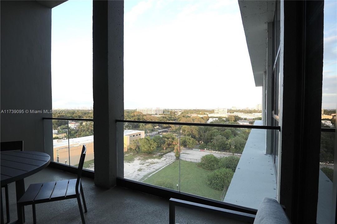 Recently Rented: $4,000 (2 beds, 3 baths, 1306 Square Feet)