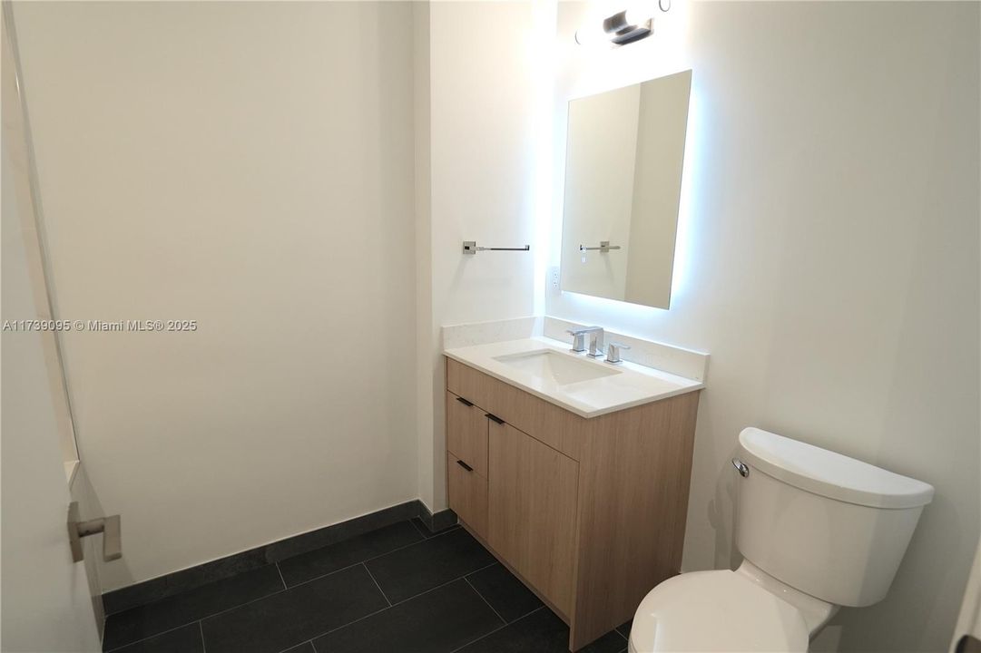 Recently Rented: $4,000 (2 beds, 3 baths, 1306 Square Feet)