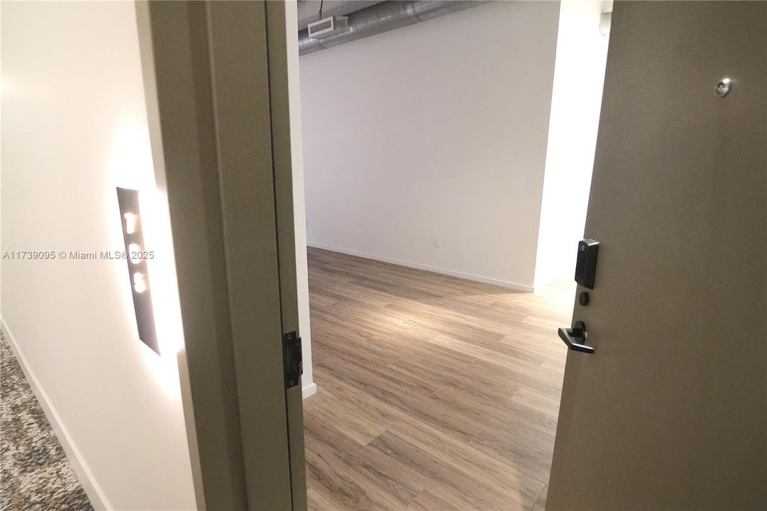 Recently Rented: $4,000 (2 beds, 3 baths, 1306 Square Feet)