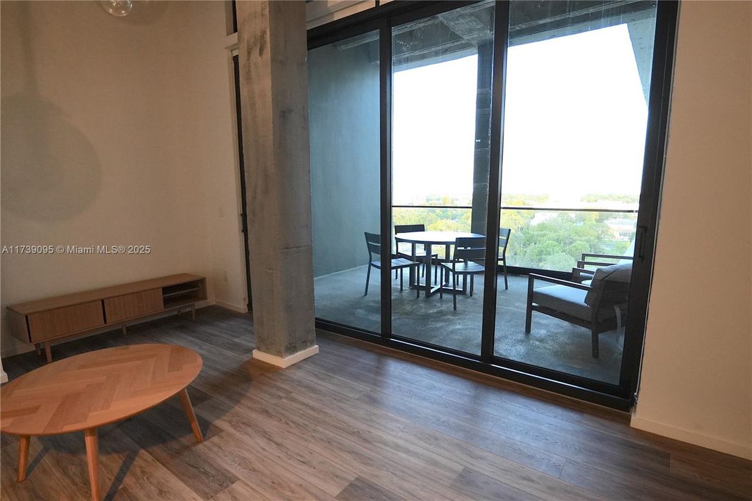 Recently Rented: $4,000 (2 beds, 3 baths, 1306 Square Feet)