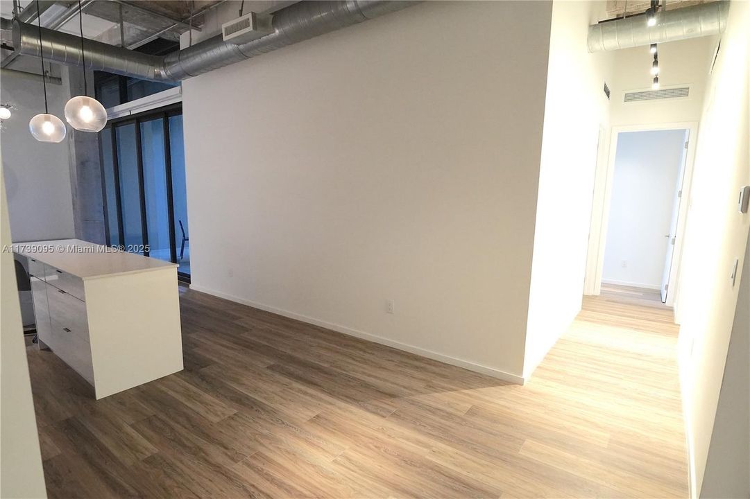 Recently Rented: $4,000 (2 beds, 3 baths, 1306 Square Feet)