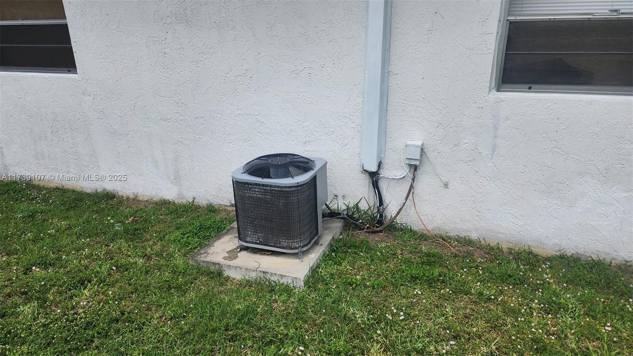 For Sale: $900,000 (0 beds, 0 baths, 2412 Square Feet)