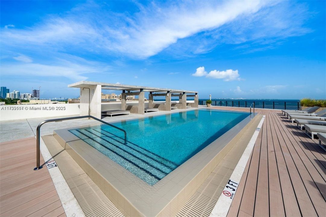 En Venta: $5,795,000 (4 camas, 5 baños, 3886 Pies cuadrados)