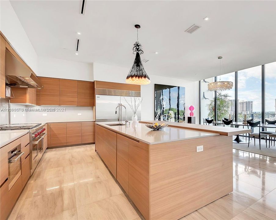 En Venta: $5,795,000 (4 camas, 5 baños, 3886 Pies cuadrados)