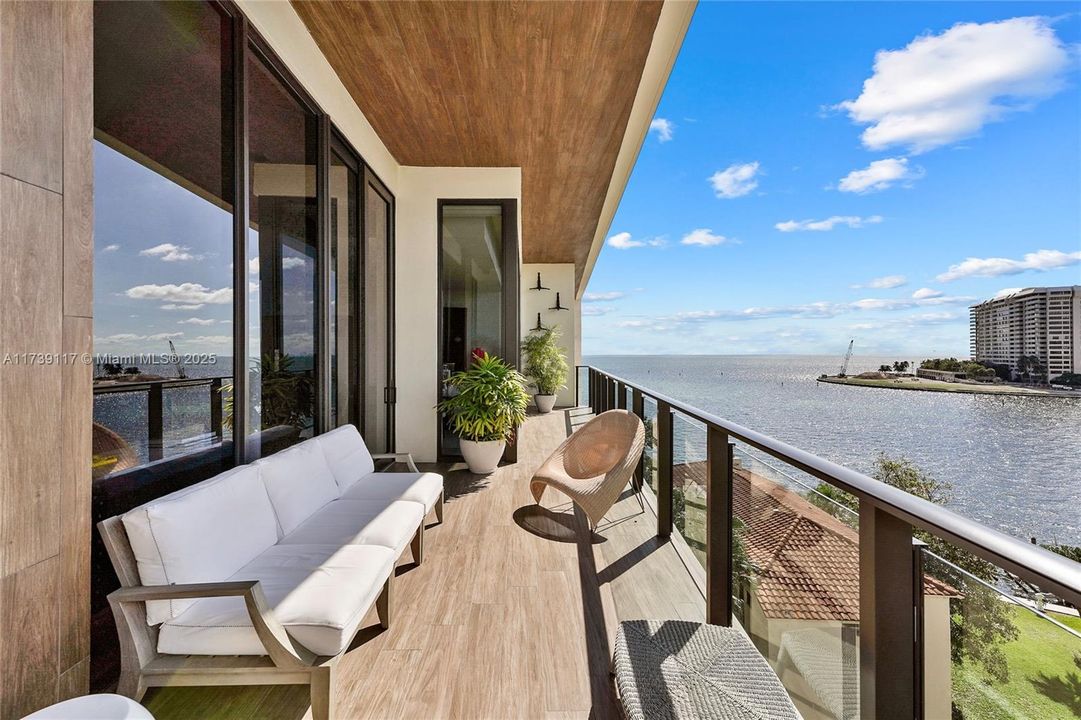 En Venta: $5,795,000 (4 camas, 5 baños, 3886 Pies cuadrados)