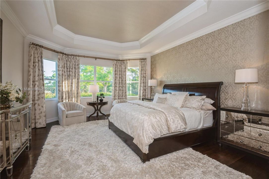 Vendido Recientemente: $1,384,900 (3 camas, 3 baños, 3397 Pies cuadrados)