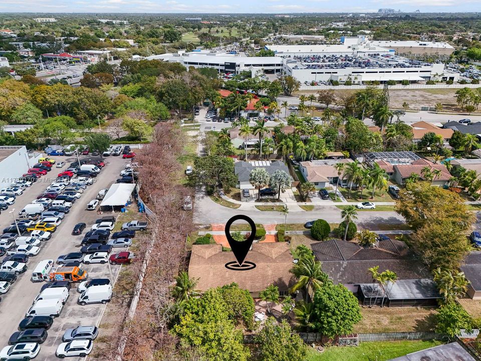 Recently Sold: $650,000 (4 beds, 2 baths, 1767 Square Feet)