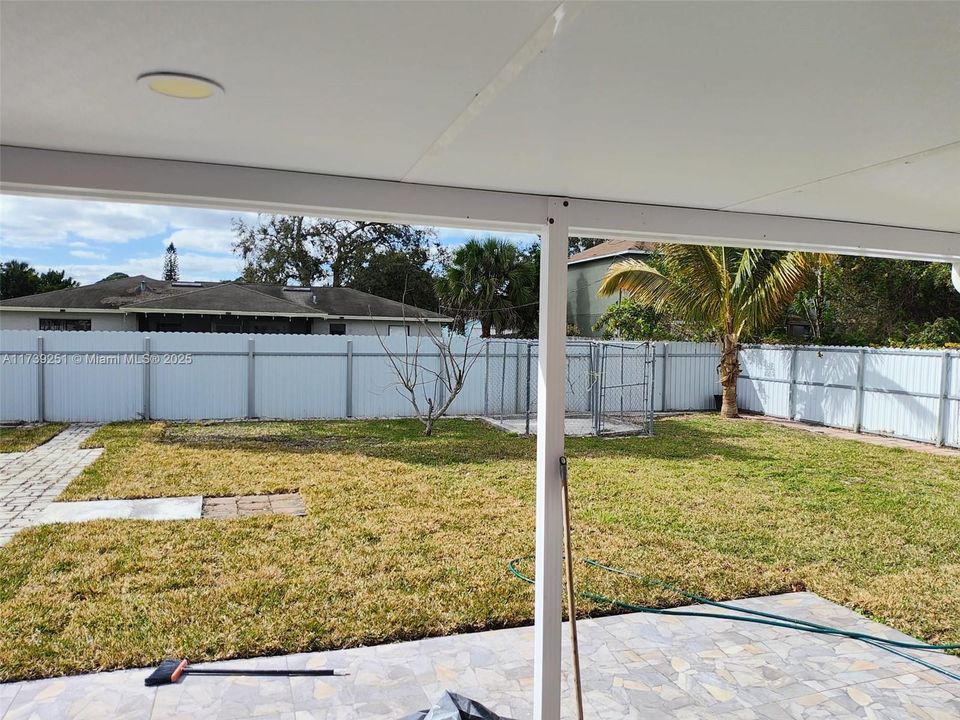 Recientemente alquilado: $2,200 (3 camas, 2 baños, 1747 Pies cuadrados)