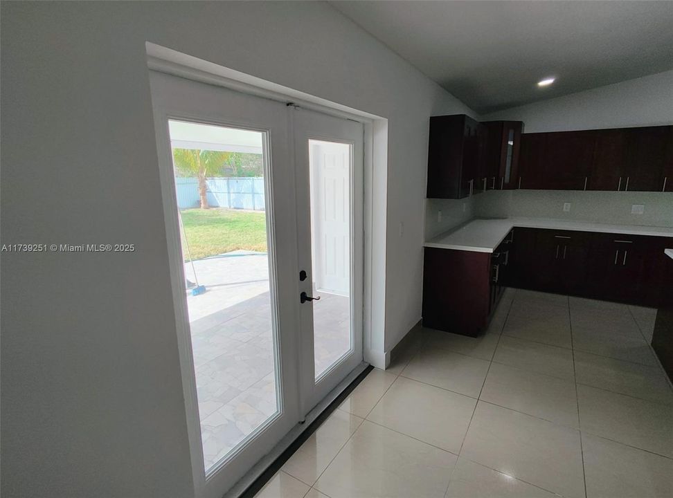 Recientemente alquilado: $2,200 (3 camas, 2 baños, 1747 Pies cuadrados)