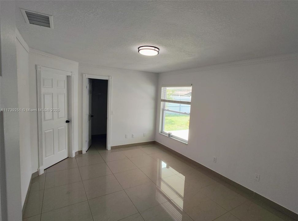 Recientemente alquilado: $2,200 (3 camas, 2 baños, 1747 Pies cuadrados)