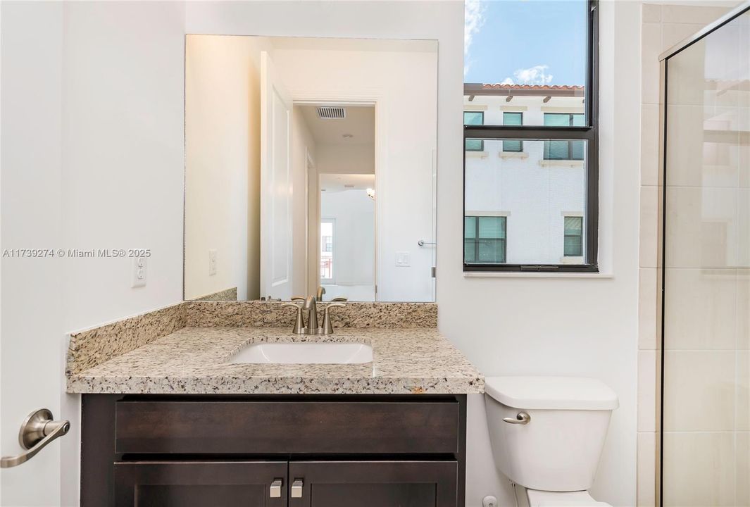 Недавно арендовано: $3,480 (3 спален, 3 ванн, 1919 Квадратных фут)