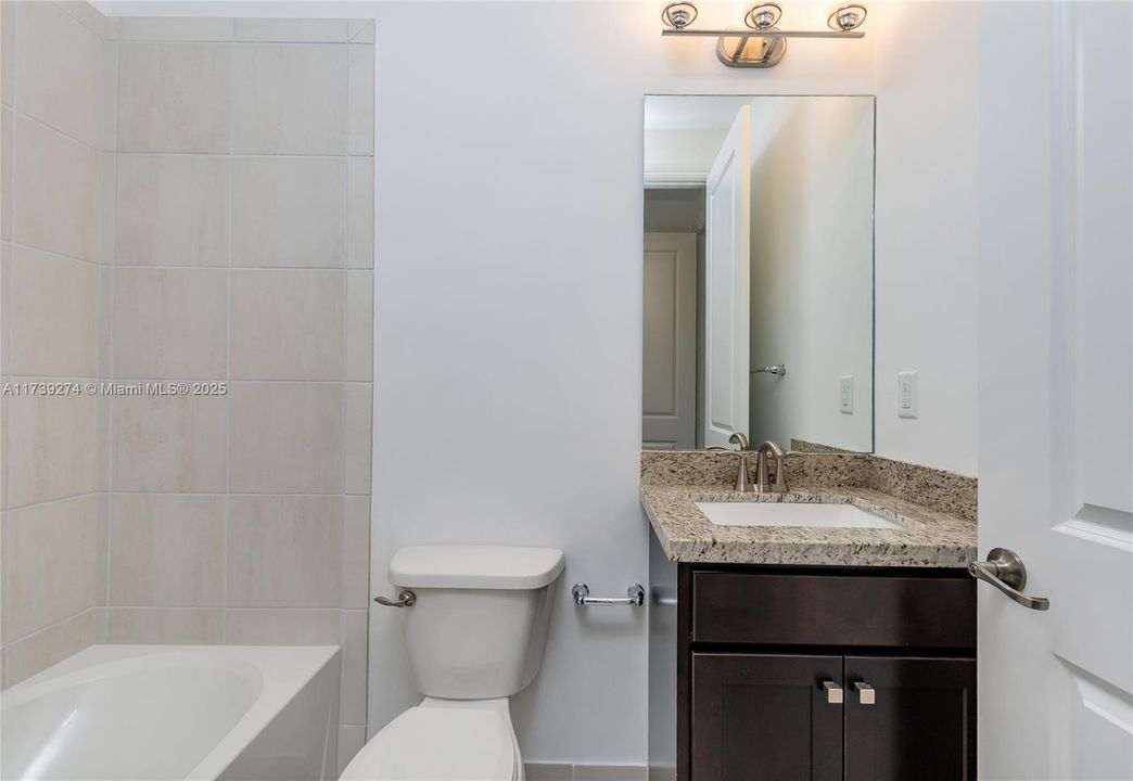 Недавно арендовано: $3,480 (3 спален, 3 ванн, 1919 Квадратных фут)