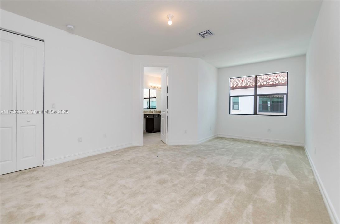 Недавно арендовано: $3,480 (3 спален, 3 ванн, 1919 Квадратных фут)