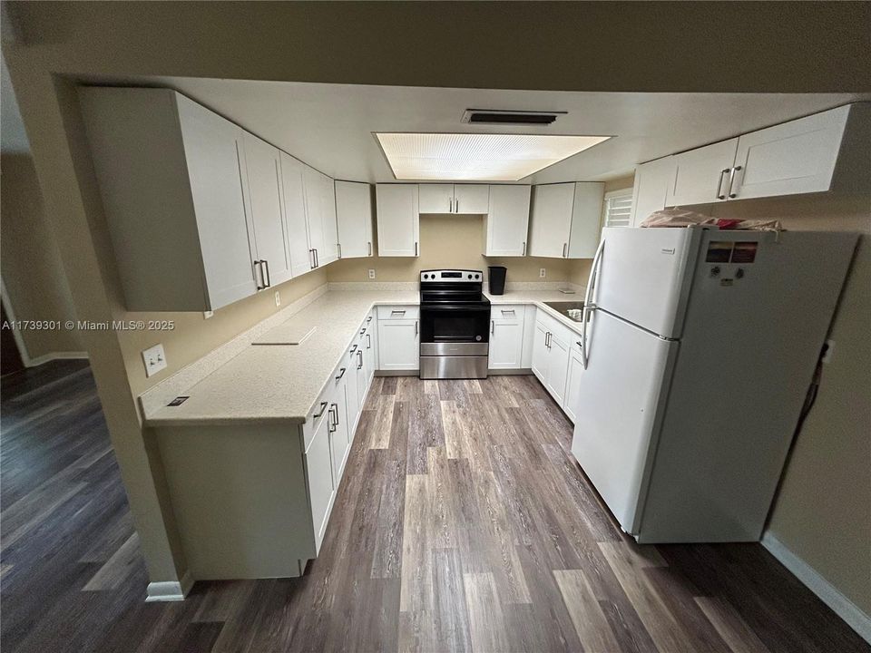 Recently Rented: $2,000 (2 beds, 2 baths, 1128 Square Feet)