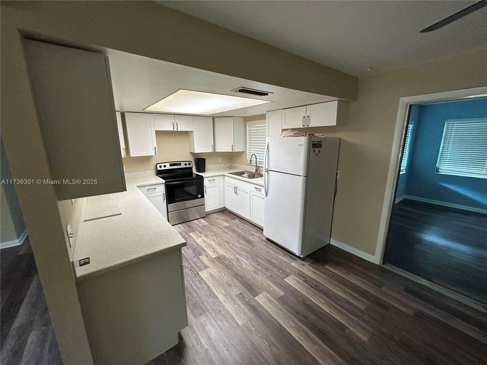 Recently Rented: $2,000 (2 beds, 2 baths, 1128 Square Feet)