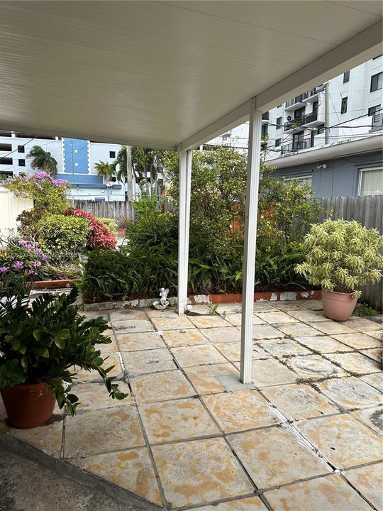 Recently Rented: $2,750 (3 beds, 1 baths, 2140 Square Feet)