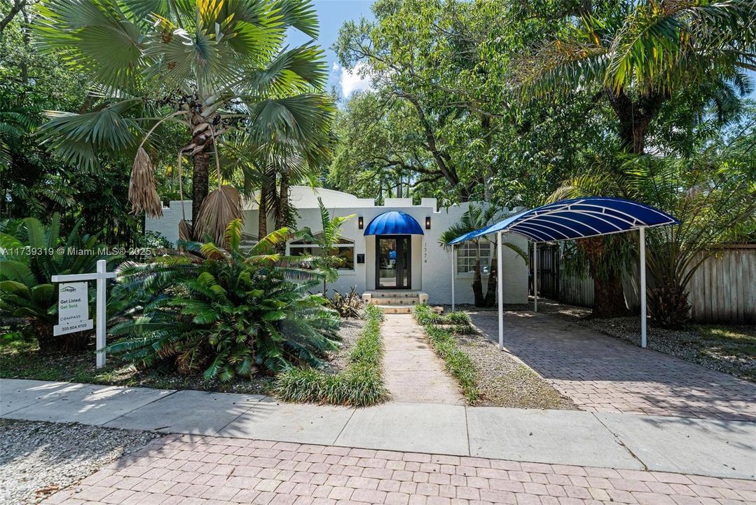 Vendido Recientemente: $2,199,000 (5 camas, 3 baños, 2442 Pies cuadrados)