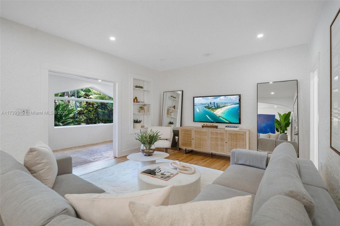 Vendido Recientemente: $2,199,000 (5 camas, 3 baños, 2442 Pies cuadrados)