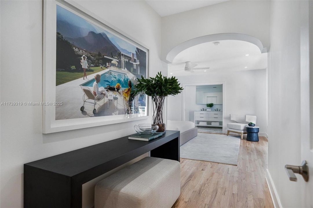 Vendido Recientemente: $2,199,000 (5 camas, 3 baños, 2442 Pies cuadrados)