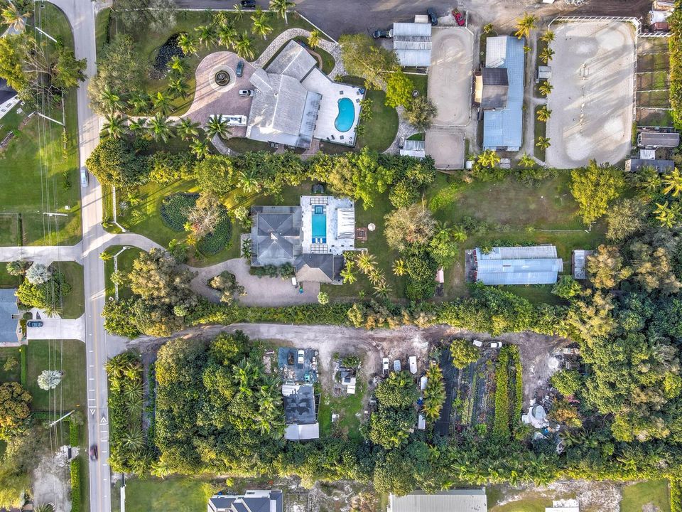 DJI_0561_2_3_4_5Interior3