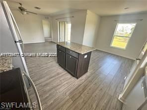 Recently Rented: $1,950 (3 beds, 2 baths, 1394 Square Feet)