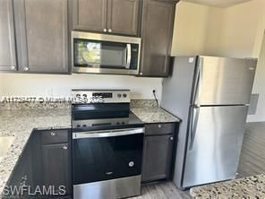 Recently Rented: $1,950 (3 beds, 2 baths, 1394 Square Feet)