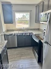 Recently Rented: $1,950 (3 beds, 2 baths, 1394 Square Feet)