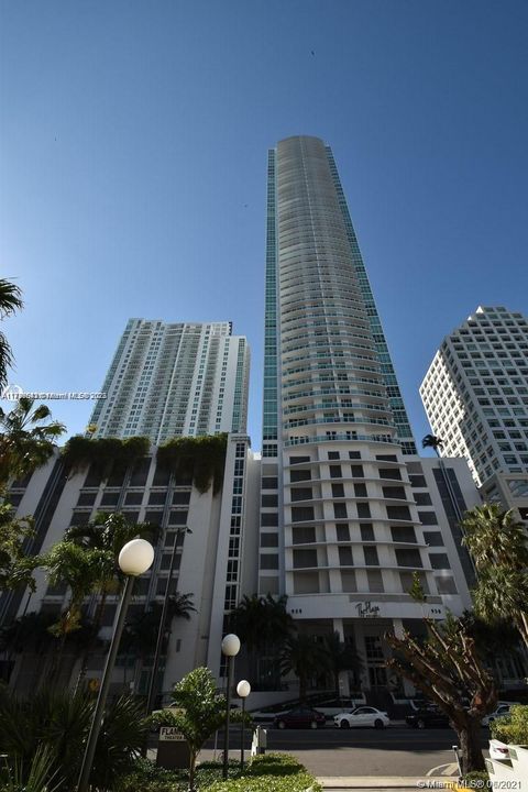 Recently Sold: $730,000 (2 beds, 2 baths, 1120 Square Feet)