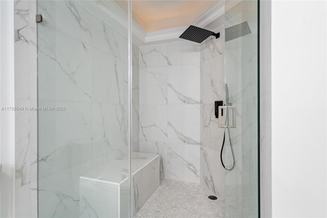 Recently Rented: $6,500 (3 beds, 2 baths, 2012 Square Feet)