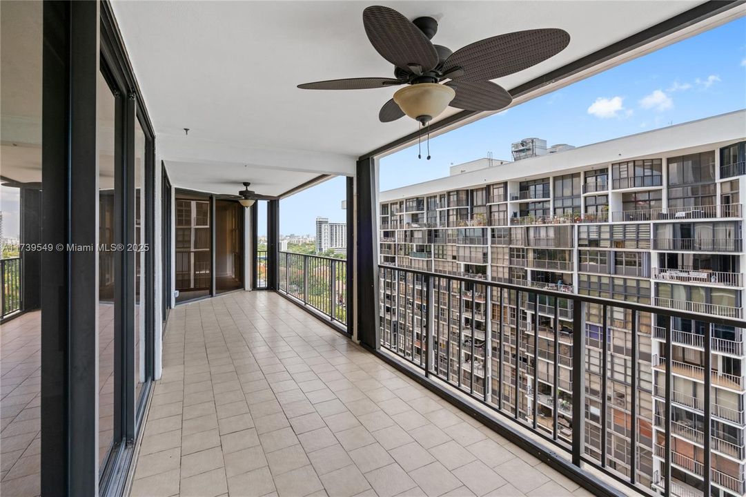 Recently Rented: $6,500 (3 beds, 2 baths, 2012 Square Feet)