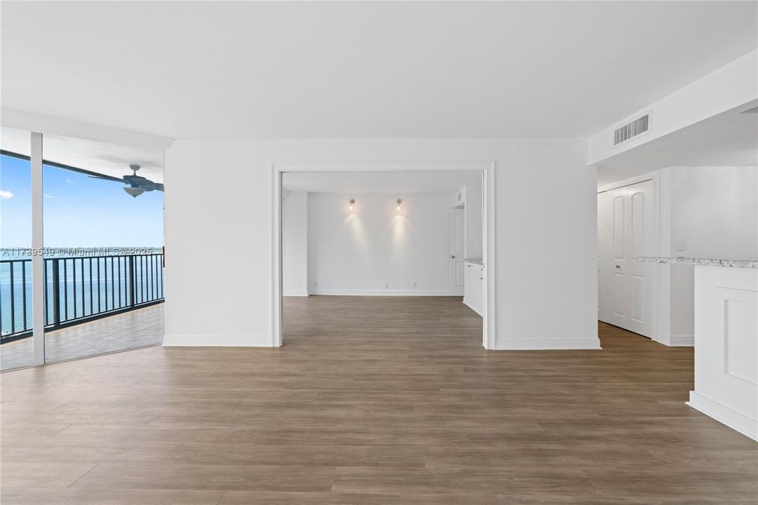 Recently Rented: $6,500 (3 beds, 2 baths, 2012 Square Feet)