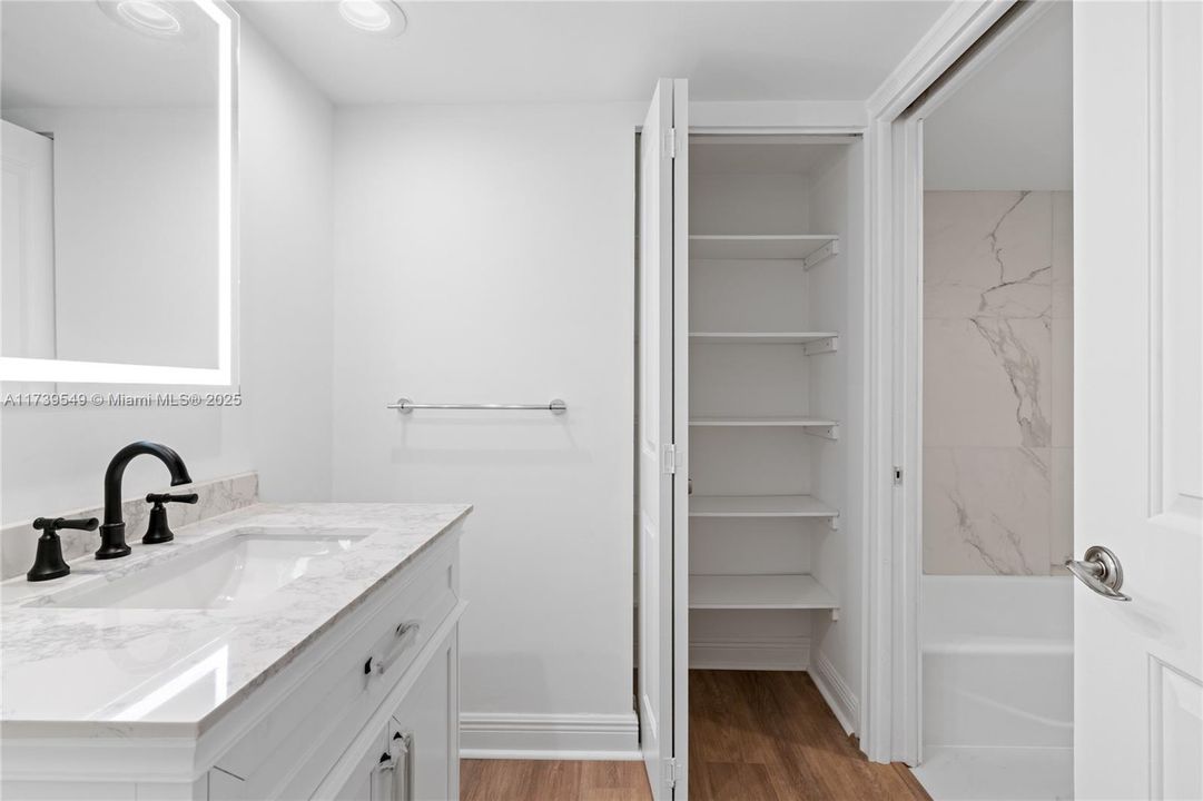 Recently Rented: $6,500 (3 beds, 2 baths, 2012 Square Feet)