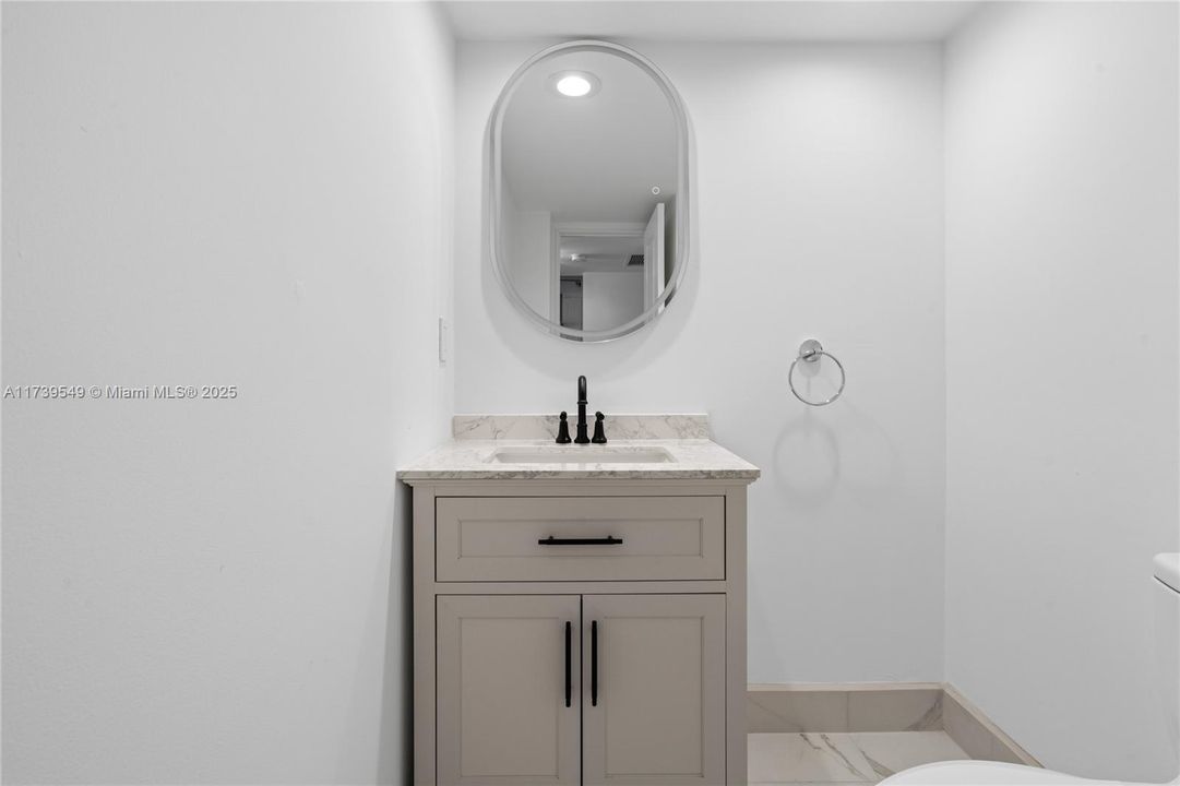 Recently Rented: $6,500 (3 beds, 2 baths, 2012 Square Feet)