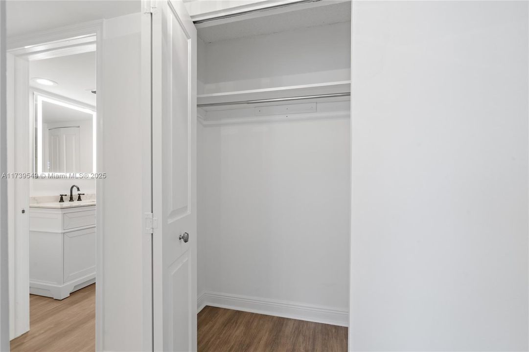 Recently Rented: $6,500 (3 beds, 2 baths, 2012 Square Feet)