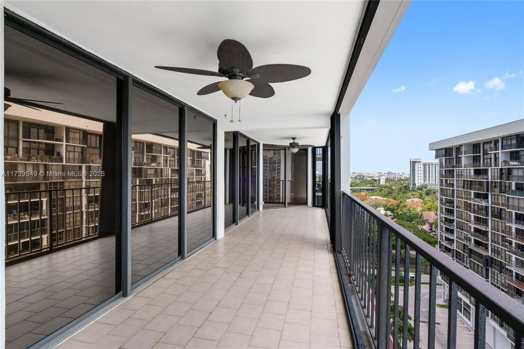 Recently Rented: $6,500 (3 beds, 2 baths, 2012 Square Feet)