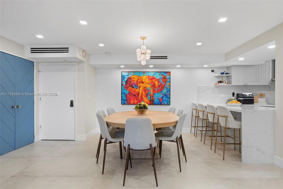 For Sale: $1,290,000 (2 beds, 2 baths, 1409 Square Feet)