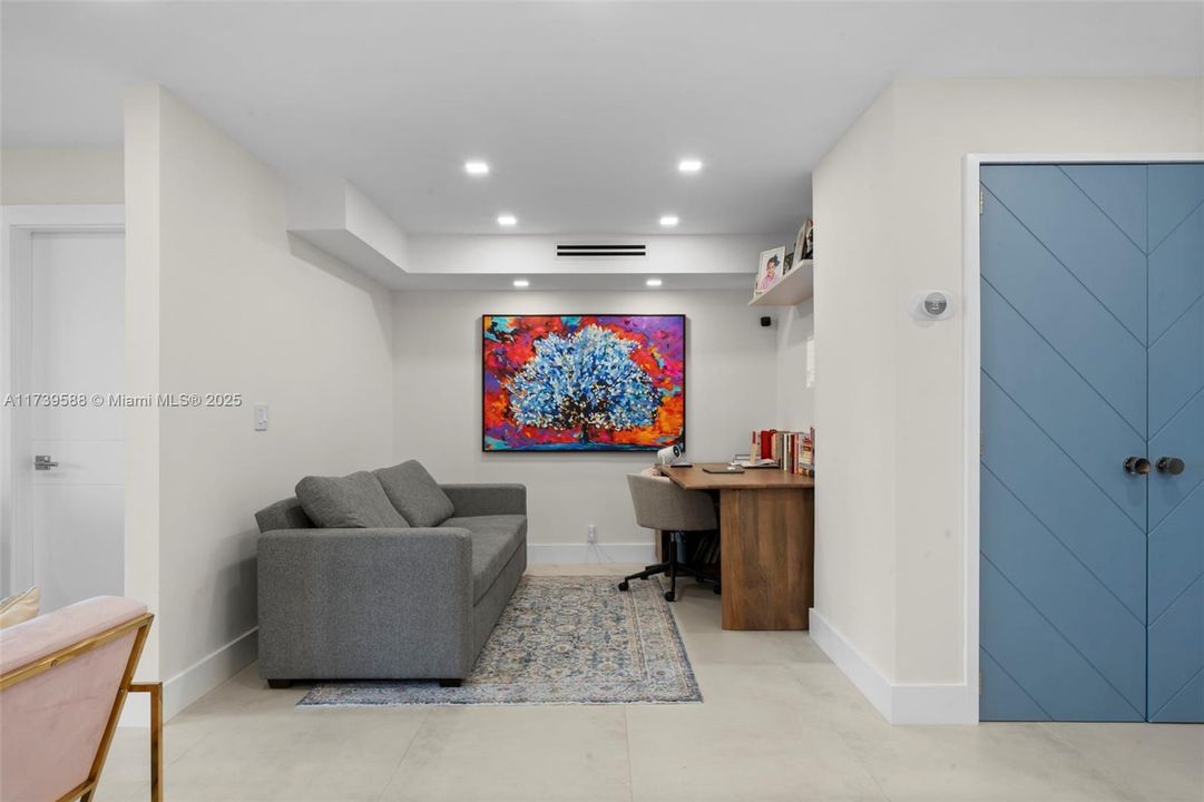 For Sale: $1,290,000 (2 beds, 2 baths, 1409 Square Feet)