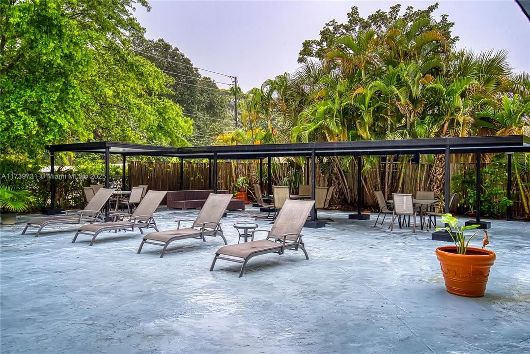 Vendido Recientemente: $155,000 (1 camas, 1 baños, 728 Pies cuadrados)