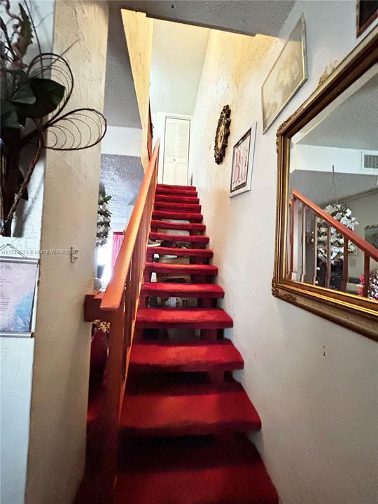 Recently Sold: $149,900 (2 beds, 2 baths, 1096 Square Feet)