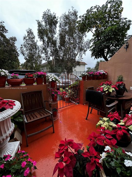 Recently Sold: $149,900 (2 beds, 2 baths, 1096 Square Feet)