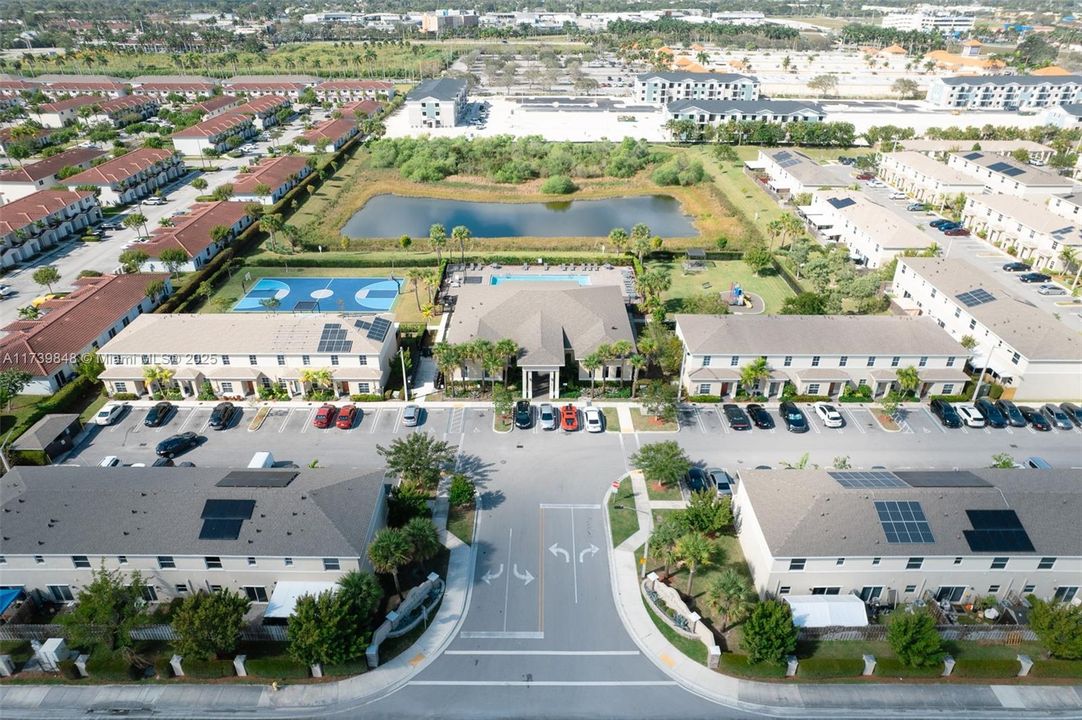 Recently Rented: $2,500 (3 beds, 2 baths, 1315 Square Feet)