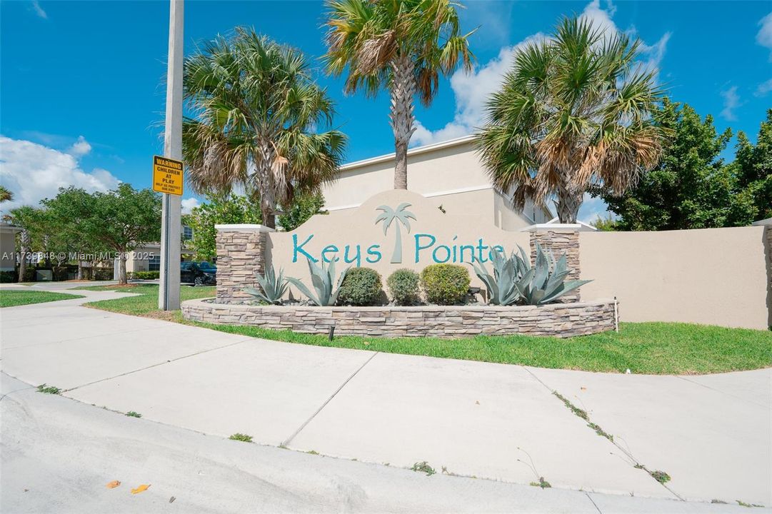 Recently Rented: $2,500 (3 beds, 2 baths, 1315 Square Feet)