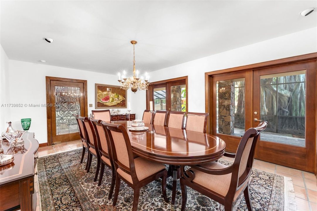 For Sale: $12,500,000 (7 beds, 5 baths, 6371 Square Feet)